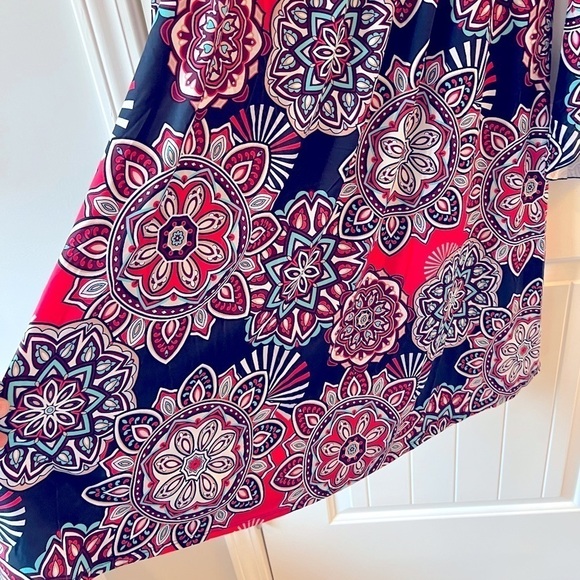 Paisley Grace Medallion Butterfly Sleeve Dress Size XXL - Picture 4 of 9